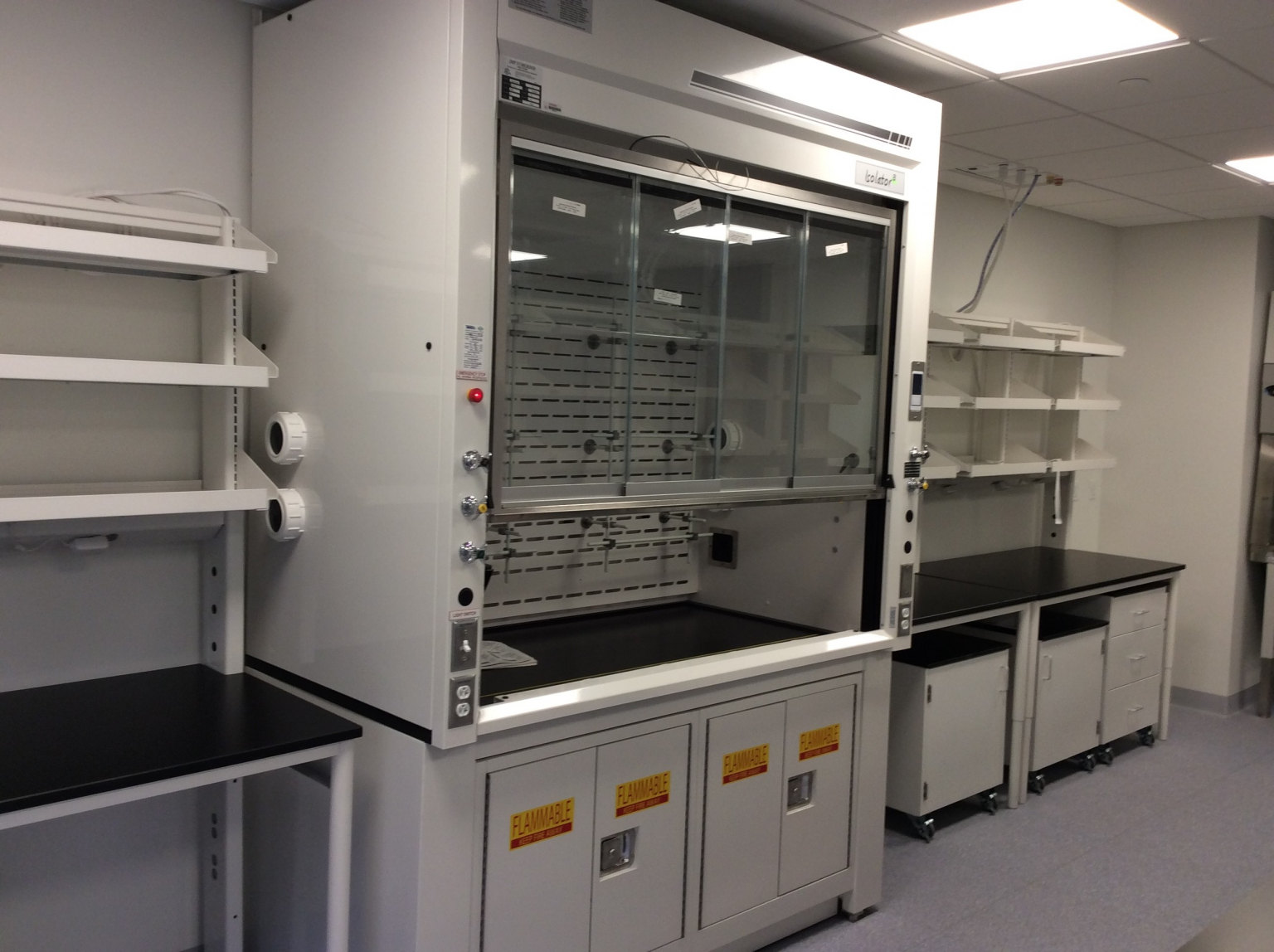 ICI Isolator Fume Hoods